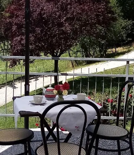 Le Cerque Bed & Breakfast